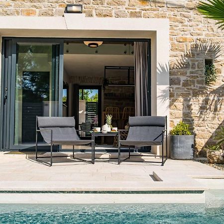 Stone House With Pool Poeta Βίλα Pridraga Εξωτερικό φωτογραφία