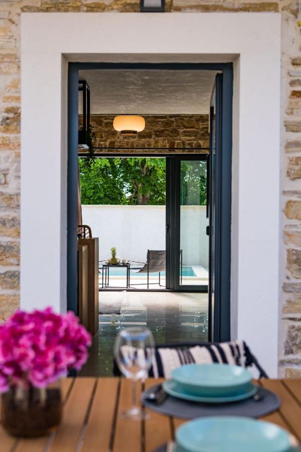 Stone House With Pool Poeta Βίλα Pridraga Εξωτερικό φωτογραφία