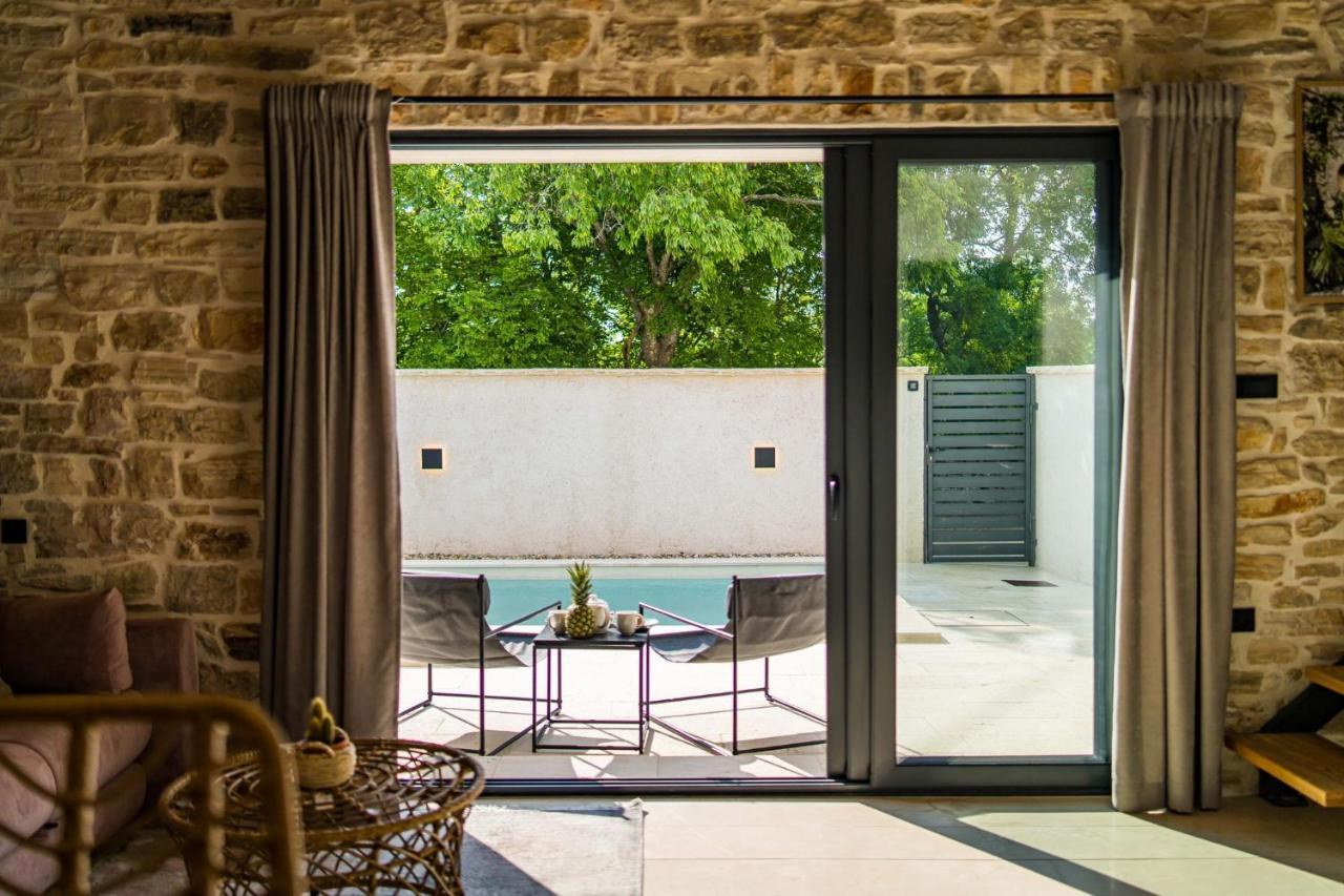 Stone House With Pool Poeta Βίλα Pridraga Εξωτερικό φωτογραφία